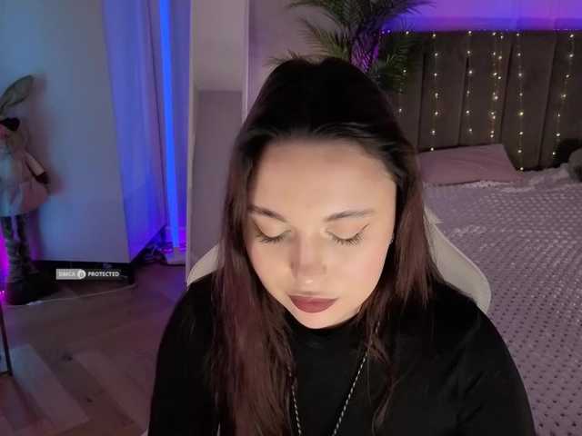 Lerochkaa live cam on BongaCams