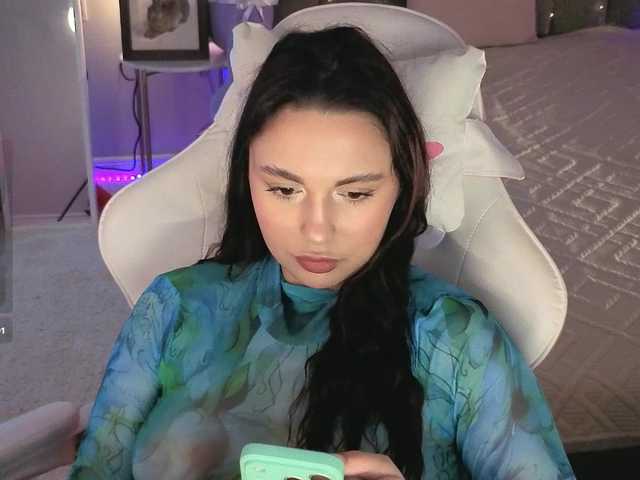 Lerochkaa live cam on BongaCams