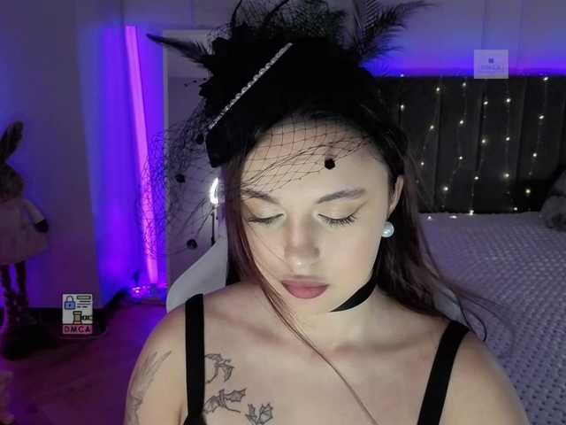 Lerochkaa live cam on BongaCams