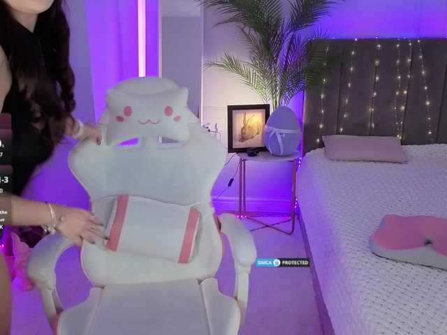 Lerochkaa live cam on BongaCams