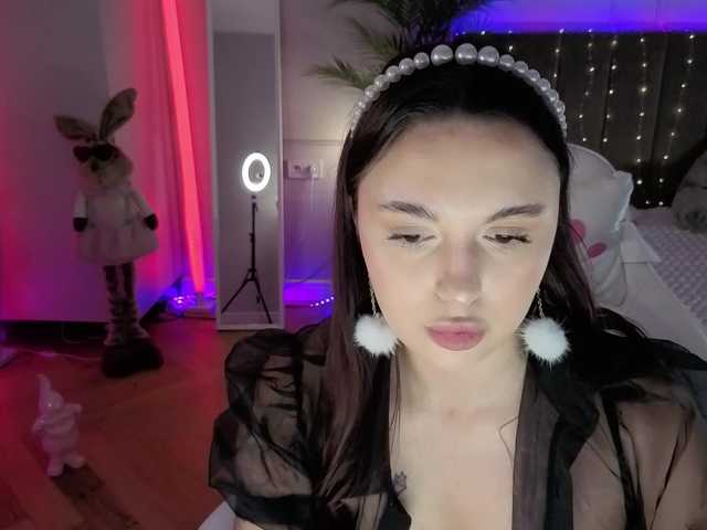Lerochkaa live cam on BongaCams