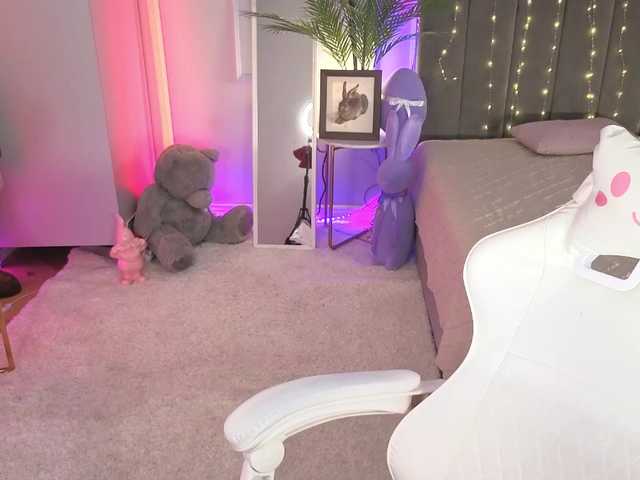 Lerochkaa live cam on BongaCams
