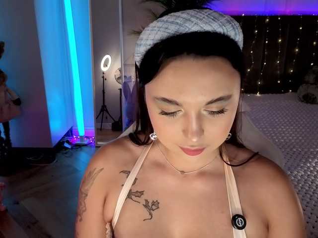 Lerochkaa live cam on BongaCams