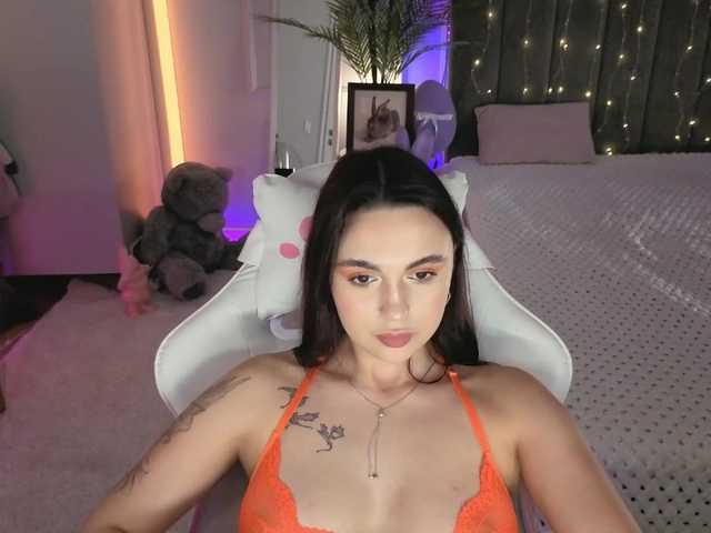 Lerochkaa live cam on BongaCams