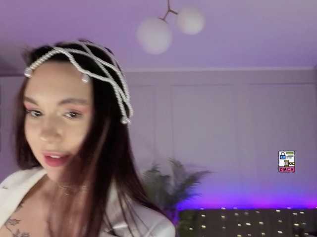 Lerochkaa live cam on BongaCams