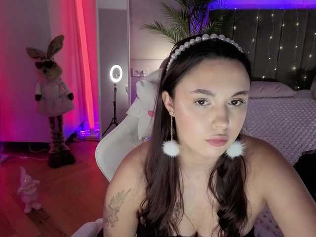 Lerochkaa live cam on BongaCams