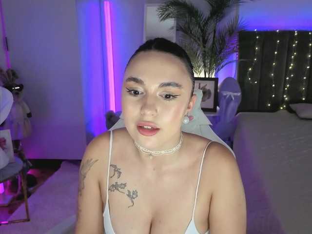 Lerochkaa live cam on BongaCams