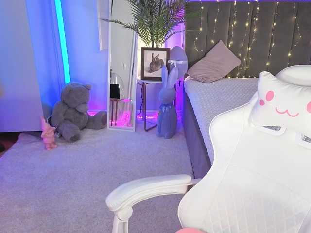 Lerochkaa live cam on BongaCams