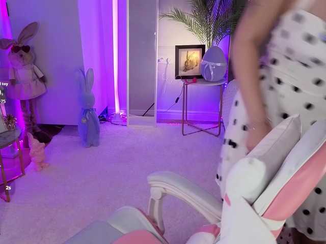 Lerochkaa live cam on BongaCams