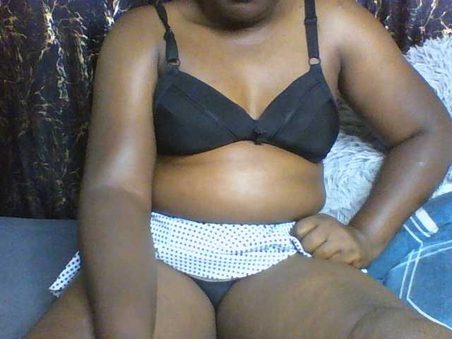Sexxyblacky live cam preview