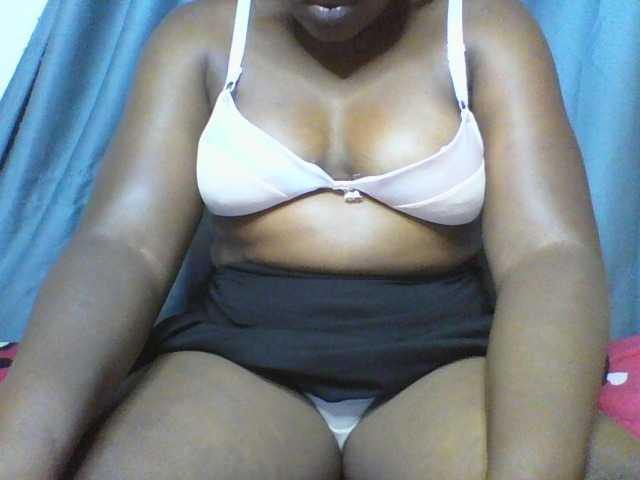 Sexxyblacky — live female cam