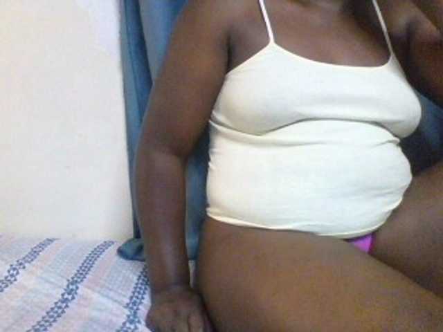 Sexxyblacky live webcam show