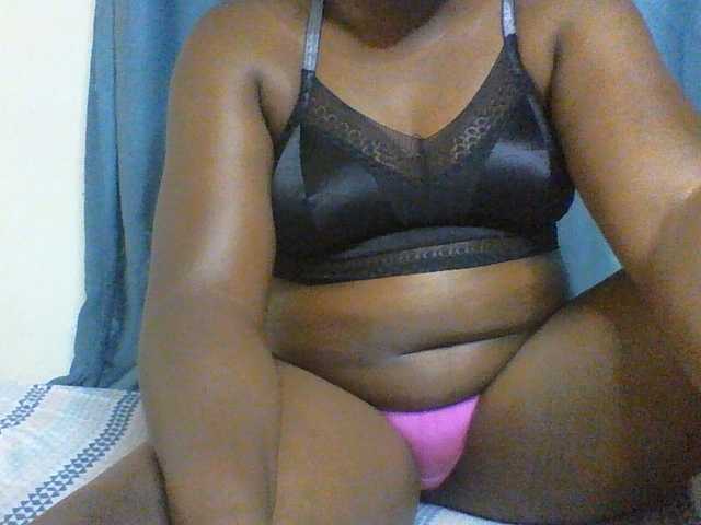 Sexxyblacky live webcam show
