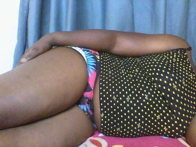 Chat with Sexxyblacky live cam
