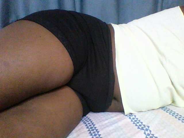 Sexxyblacky live cam preview