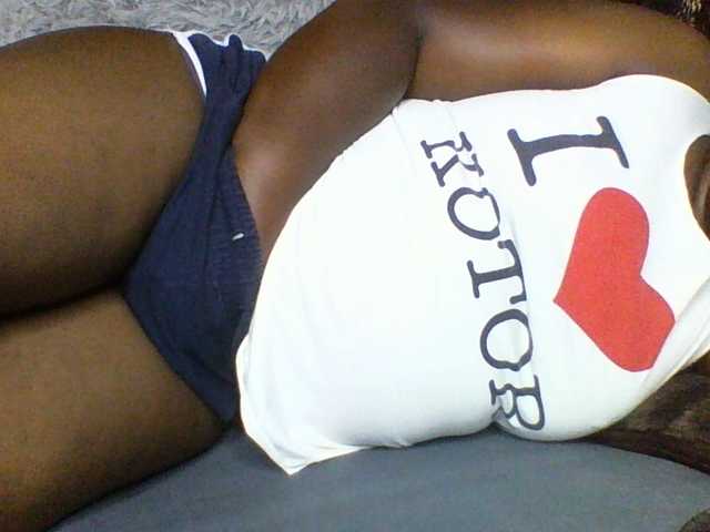 Sexxyblacky, en directo ahora en BongaCams