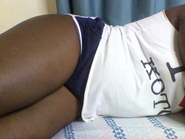 Sexxyblacky live cam preview