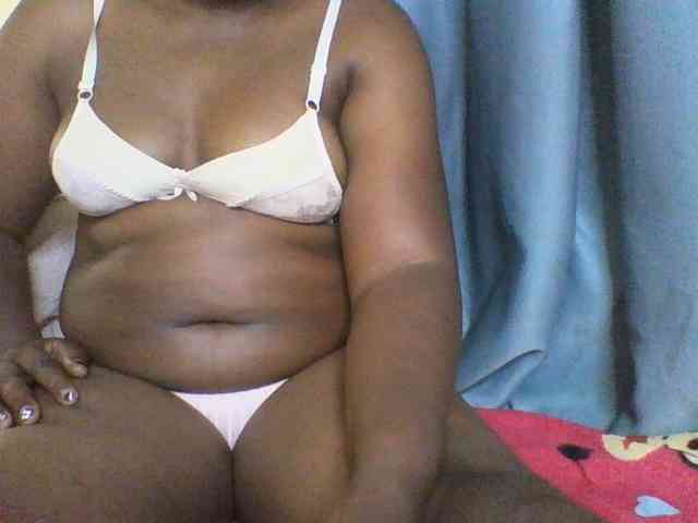 sexxyblacky's live room