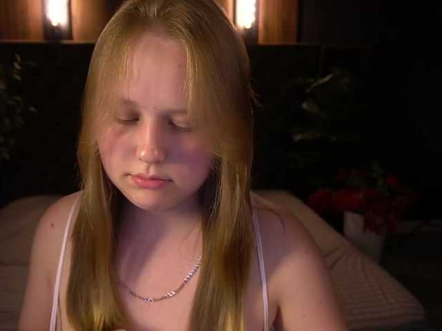 CrystallPaws live cam on BongaCams