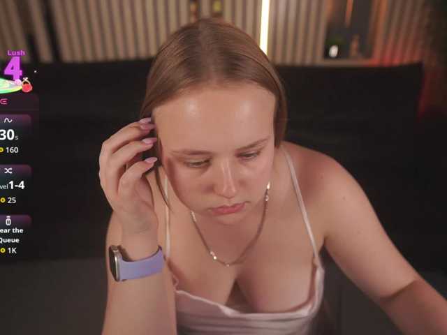 CrystallPaws live cam on BongaCams