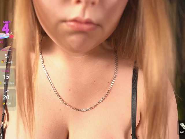 CrystallPaws live cam on BongaCams