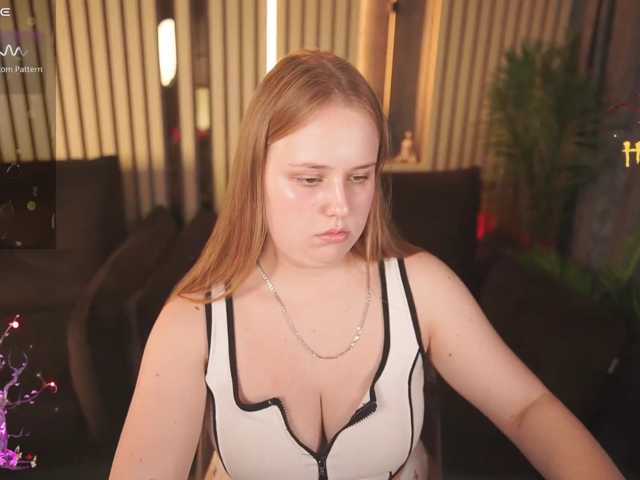 CrystallPaws, en directo ahora en BongaCams