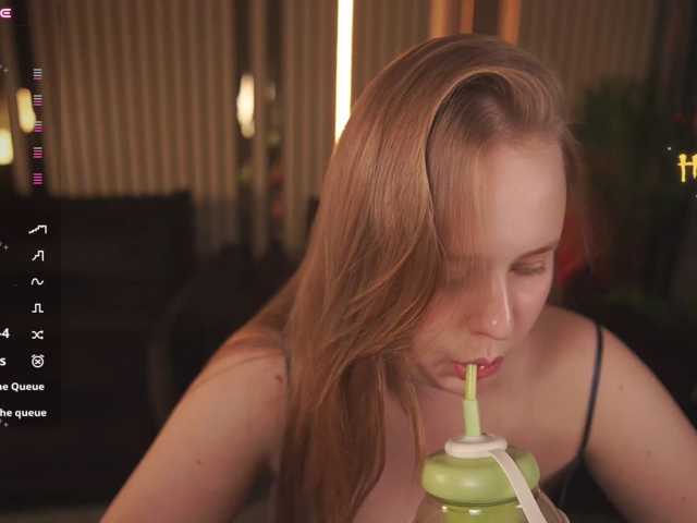 CrystallPaws live cam on BongaCams