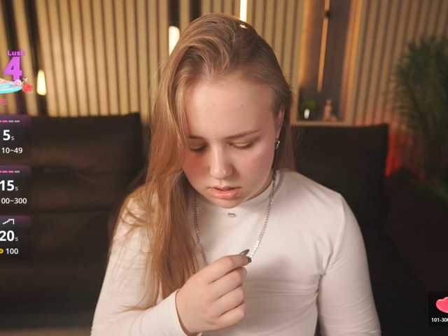 CrystallPaws live cam on BongaCams