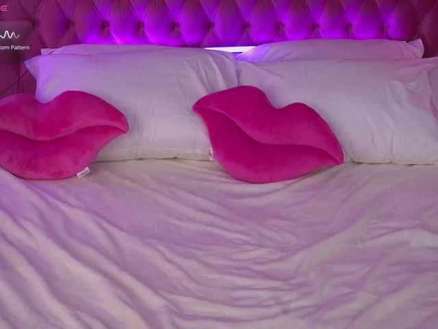 CrystallPaws live cam on BongaCams