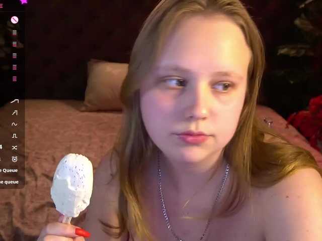 CrystallPaws live cam on BongaCams