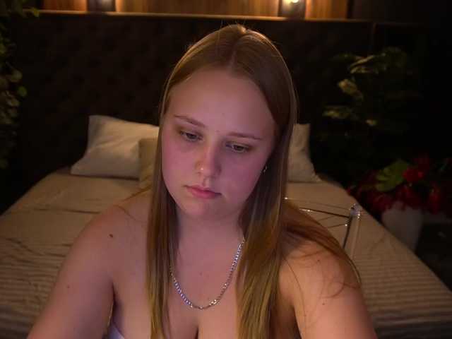 CrystallPaws live cam on BongaCams