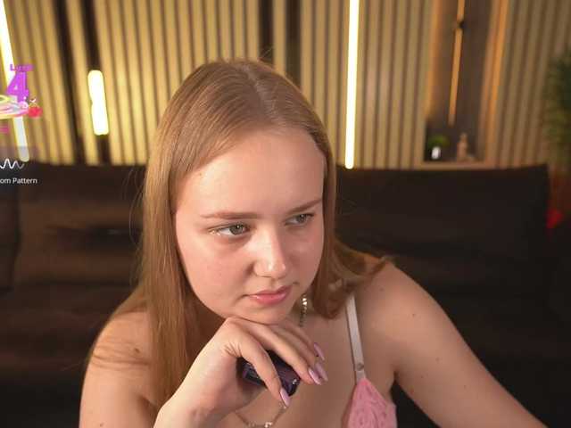 CrystallPaws live cam on BongaCams