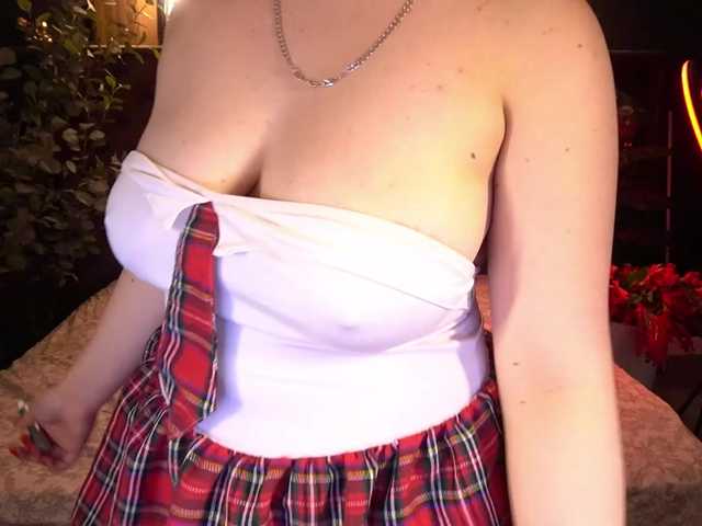 CrystallPaws live cam on BongaCams