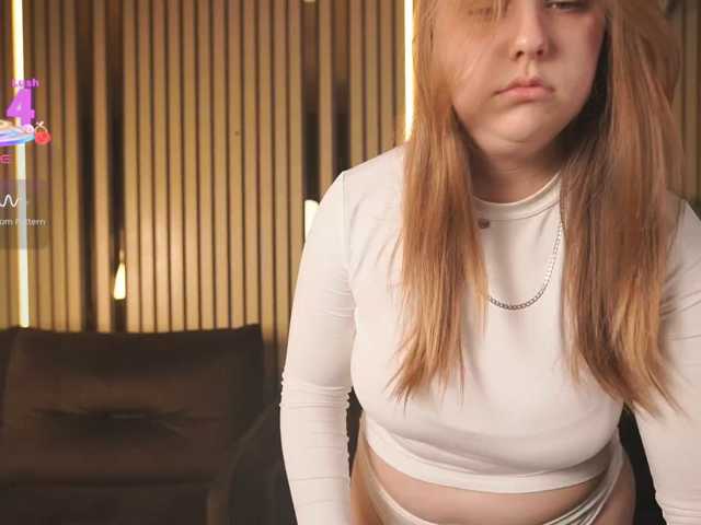 CrystallPaws live cam on BongaCams