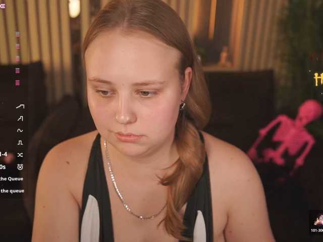 CrystallPaws live cam preview