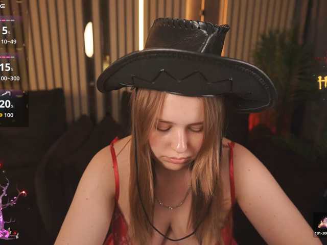 CrystallPaws live cam on BongaCams