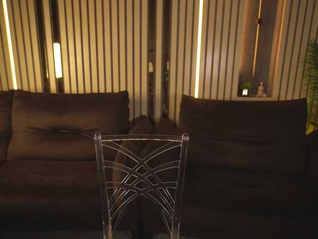 CrystallPaws live cam on BongaCams