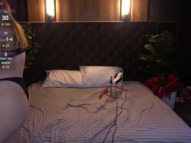 CrystallPaws live cam on BongaCams