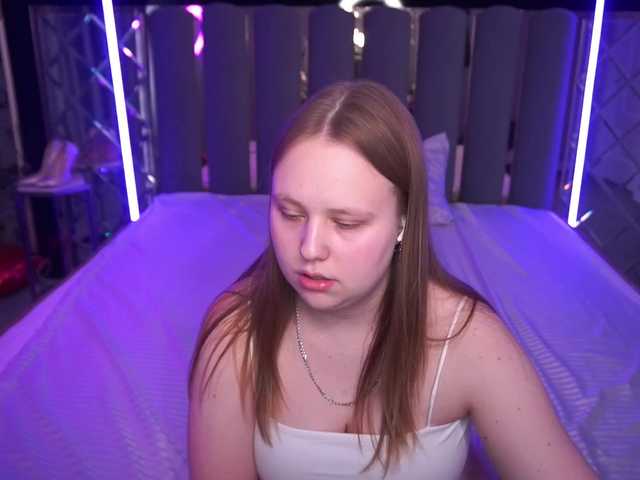 CrystallPaws's BongaCams show and profile