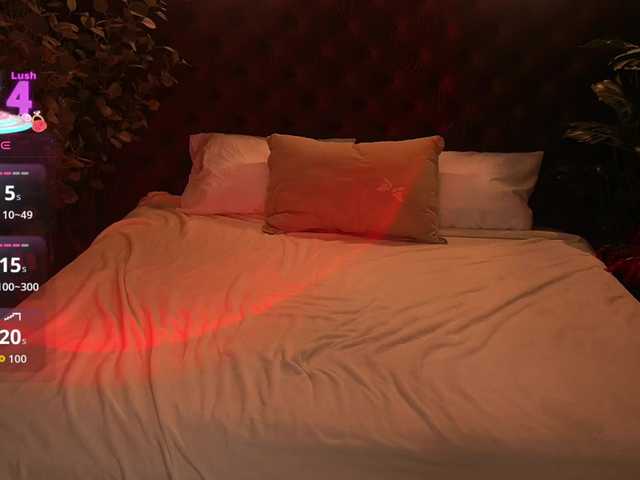 CrystallPaws live cam on BongaCams