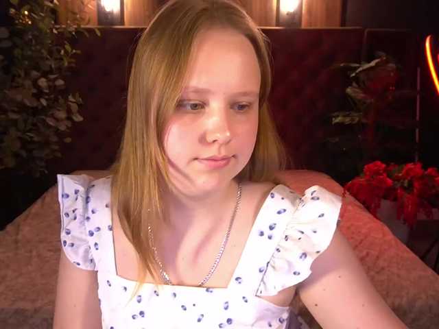 CrystallPaws live cam on BongaCams