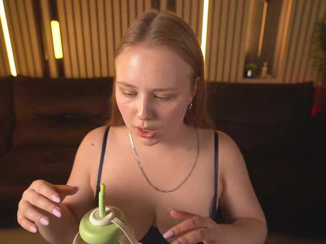 CrystallPaws live cam on BongaCams