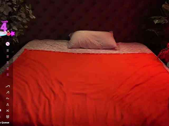 CrystallPaws Live Webcam on BongaCams