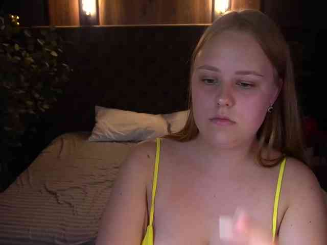 CrystallPaws webcam