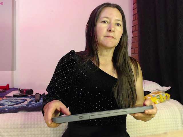 alicehorny live cam on BongaCams