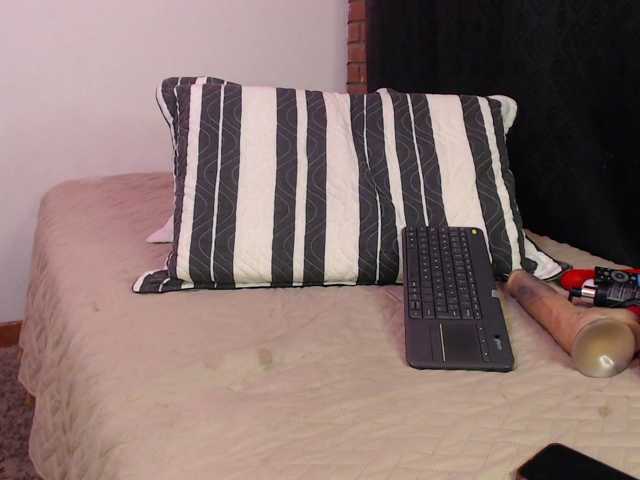 alicehorny live cam on BongaCams