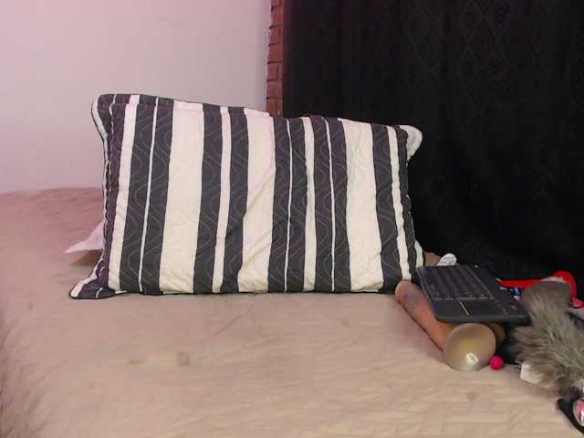 alicehorny webcam bongacams model stream image