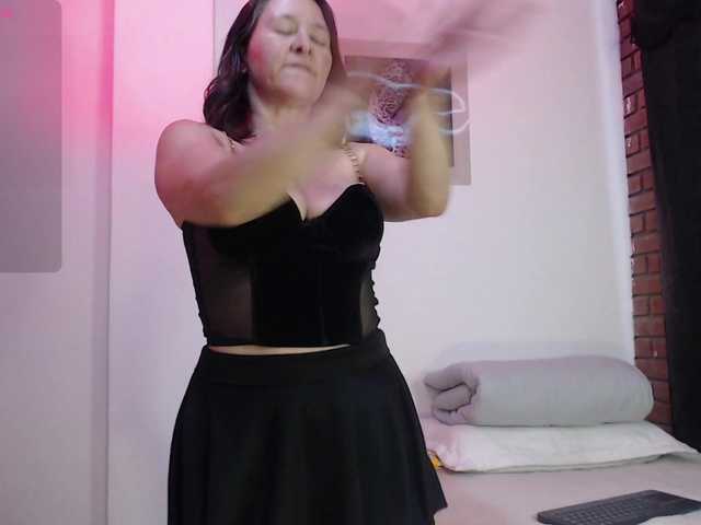 alicehorny live cam on BongaCams