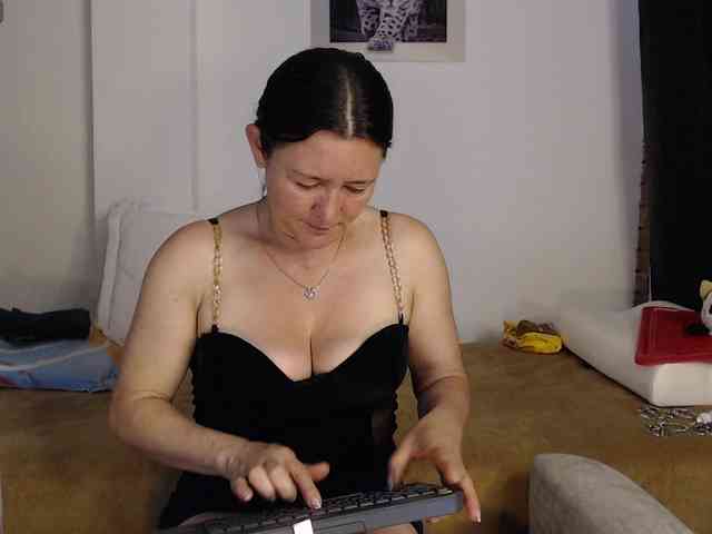 alicehorny webcam