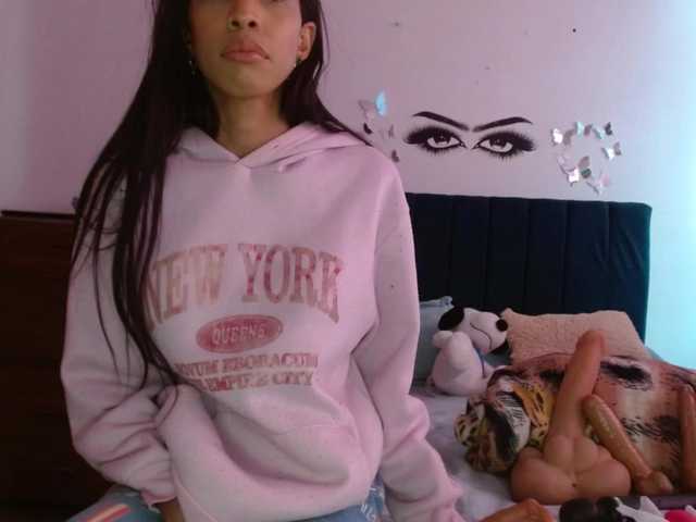 Keylertrue18 live cam on BongaCams